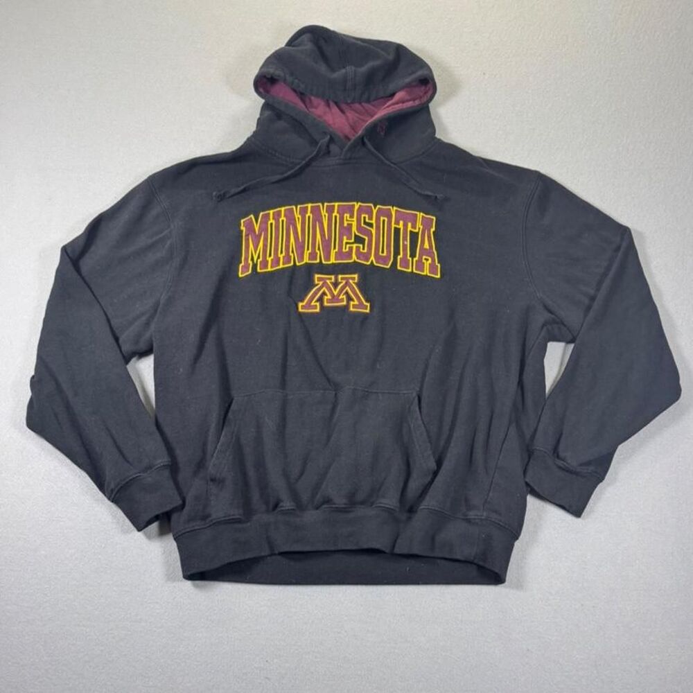 Colosseum Men's Black and Grey Hoodie